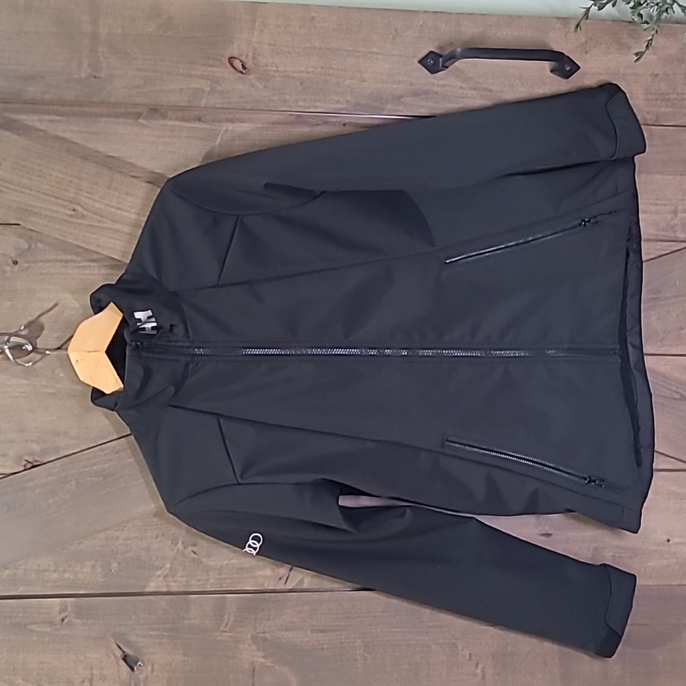 Helly Hansen Black Paramount Series Softshell Jacket Audi Logo Regular Fit M